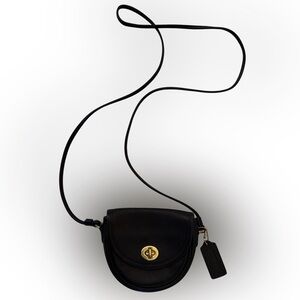 Vintage Coach Mini Watson Black Leather Crossbody Purse | Turnlock Saddle Bag